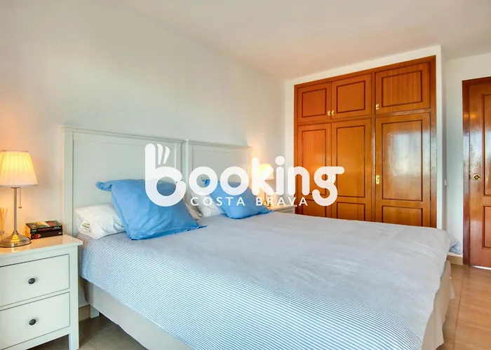 Rancho Suizo Per 4 Persones Amb Vistes Al Mar Amb Piscina Comunitaria Lägenhet